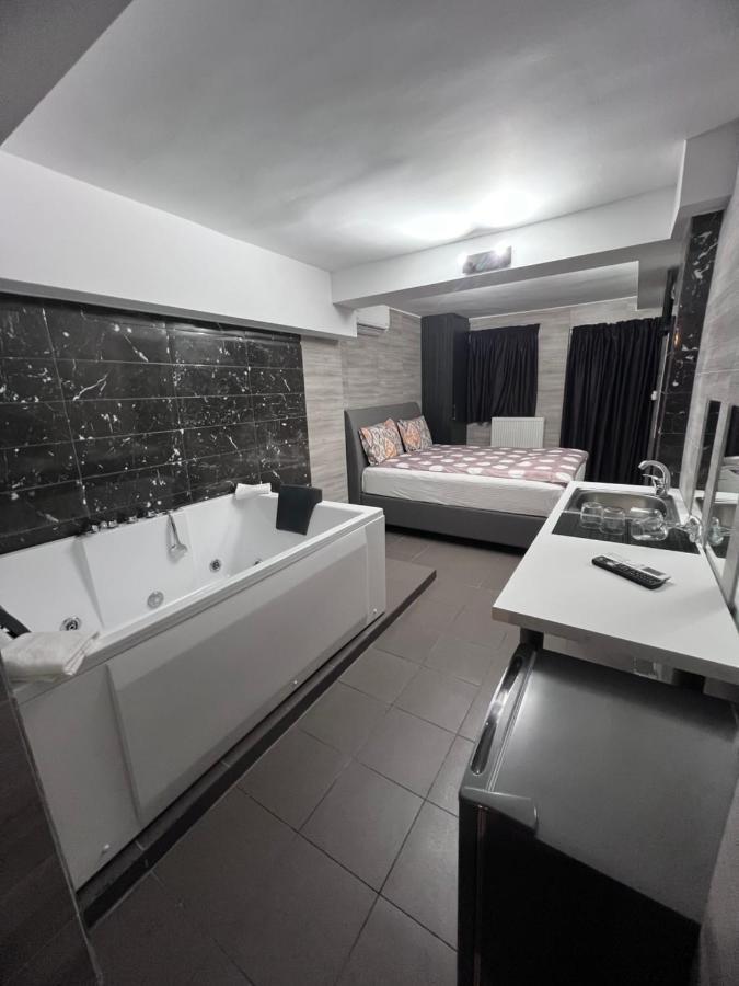 Jacuzzi Suites 2 테살로니키 외부 사진